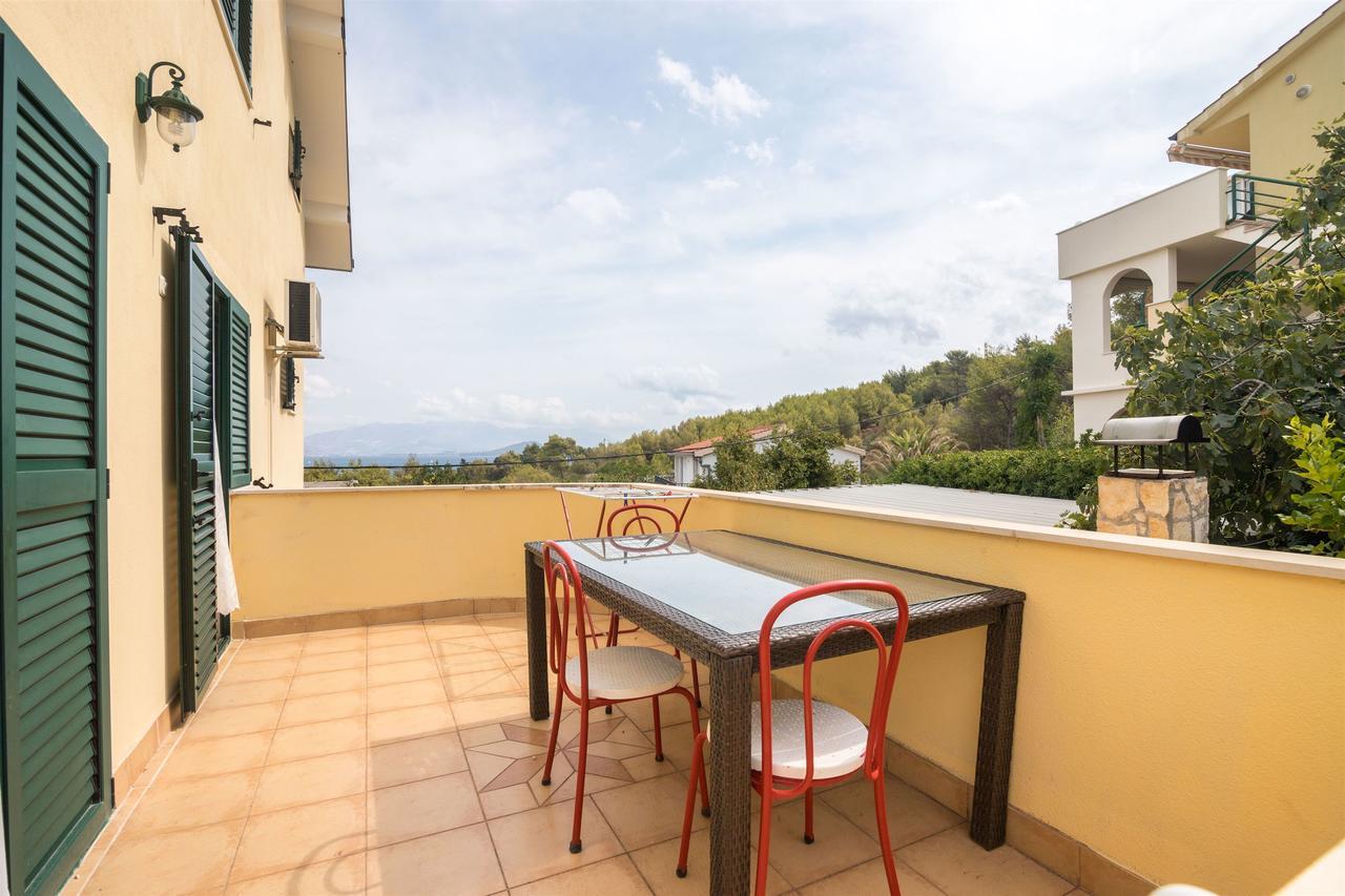 Apartments Rose Trogir Exterior photo