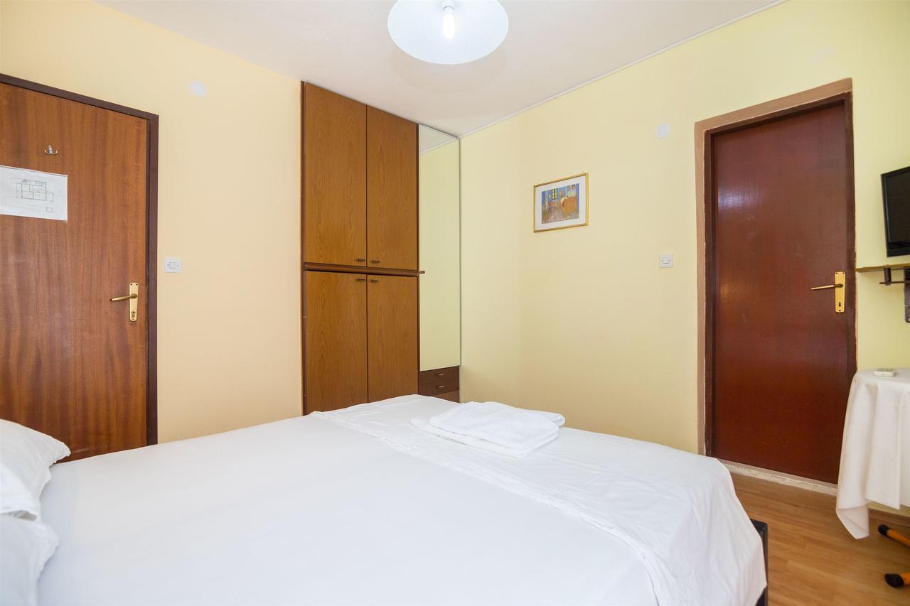 Apartments Rose Trogir Exterior photo